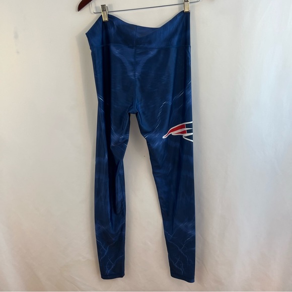 New England Patriots Woman's M Medium Pull On Stretch Leggings by Team Apparel - Picture 4 of 4